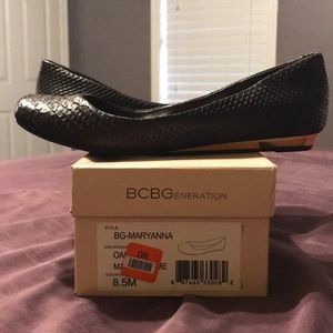 BCBG Brown flat shoes